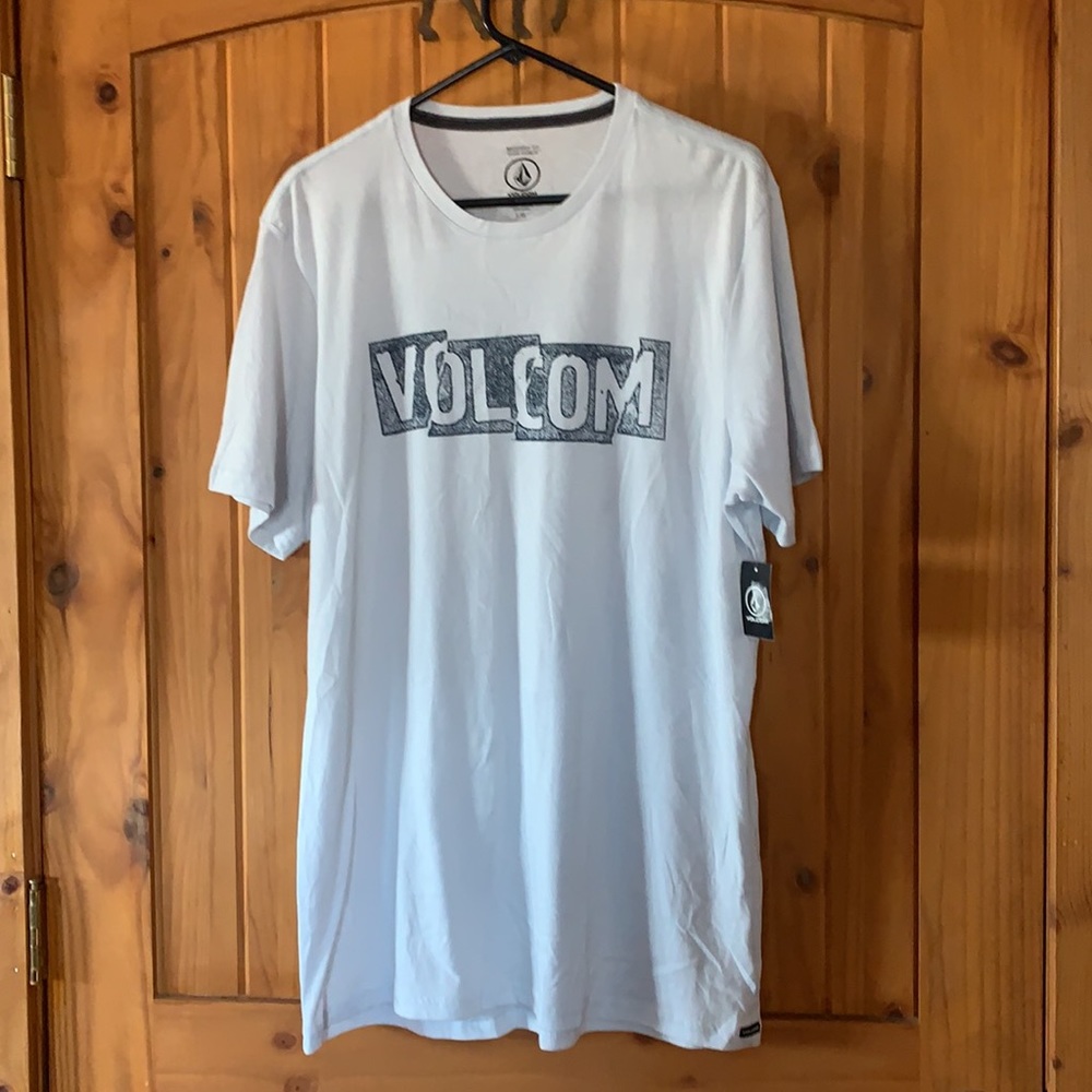 Men’s Volcom T-shirt - Picture 2 of 6